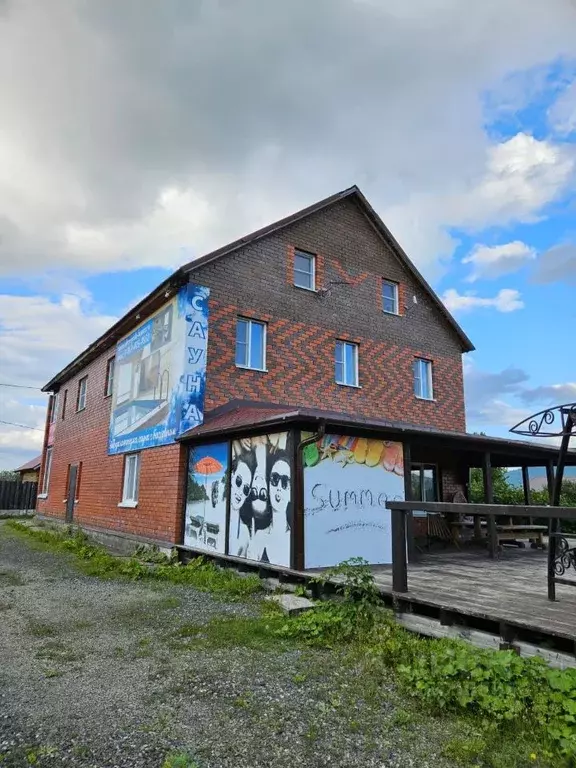 Дом в Кемеровская область, Таштагольский район, Шерегешское городское ... - Фото 1