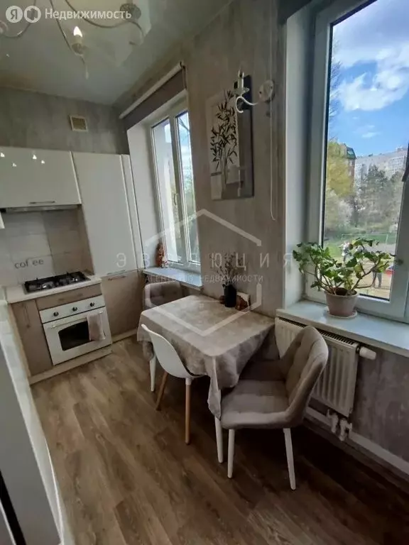 3-комнатная квартира: Калининград, улица Зои Космодемьянской, 23 (49.9 ... - Фото 1