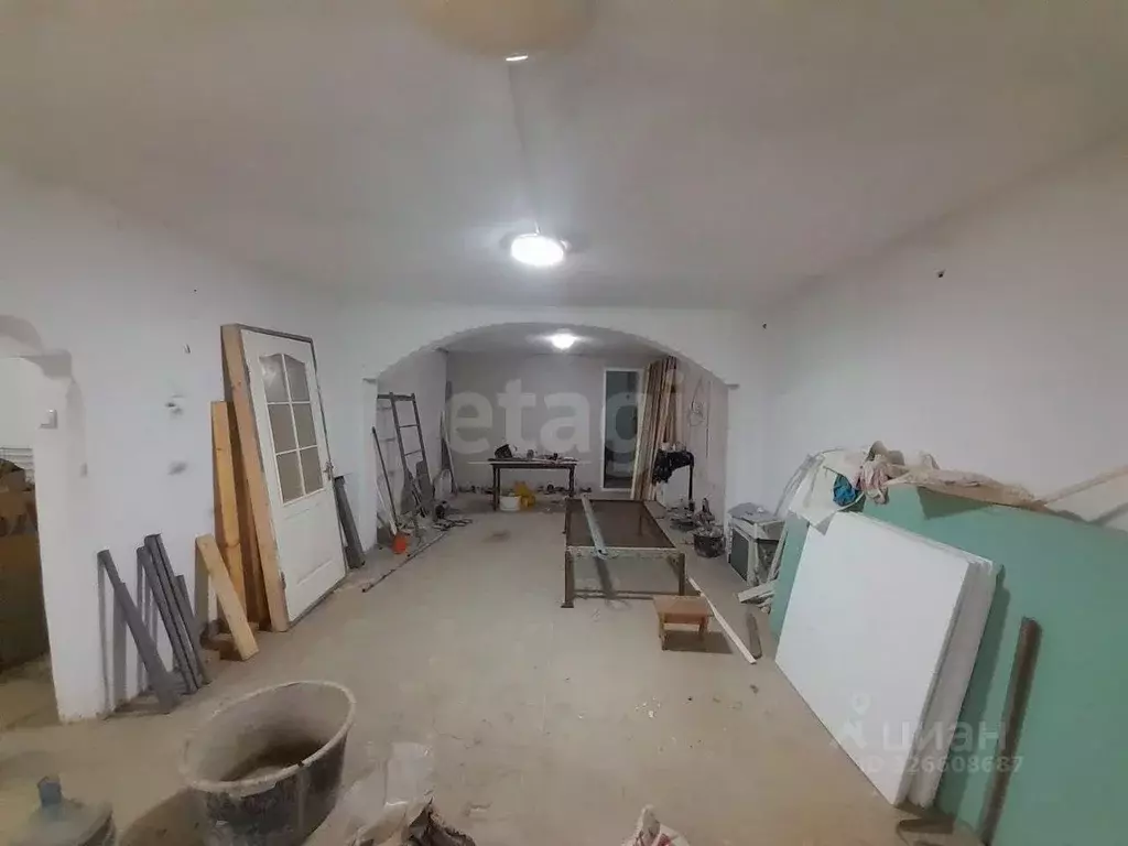 Офис в Крым, Бахчисарайский район, с. Красный Мак ул. Кирова, 3А (49 ... - Фото 1