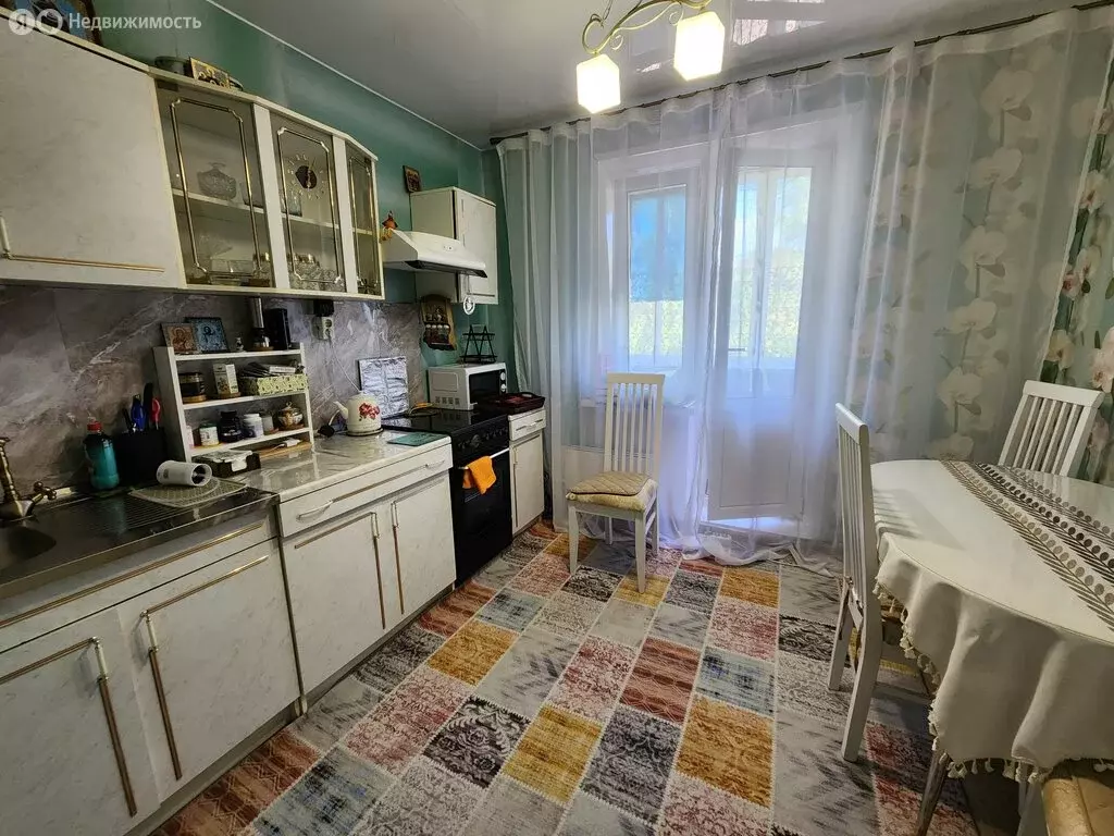 3-комнатная квартира: Великие Луки, улица Пескарёва, 15 (70 м) - Фото 1