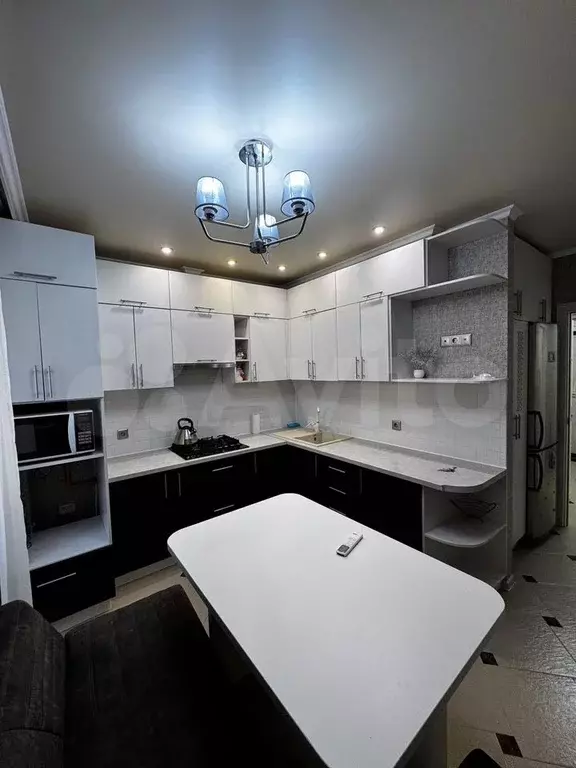 2-к. квартира, 55 м, 3/9 эт. - Фото 0