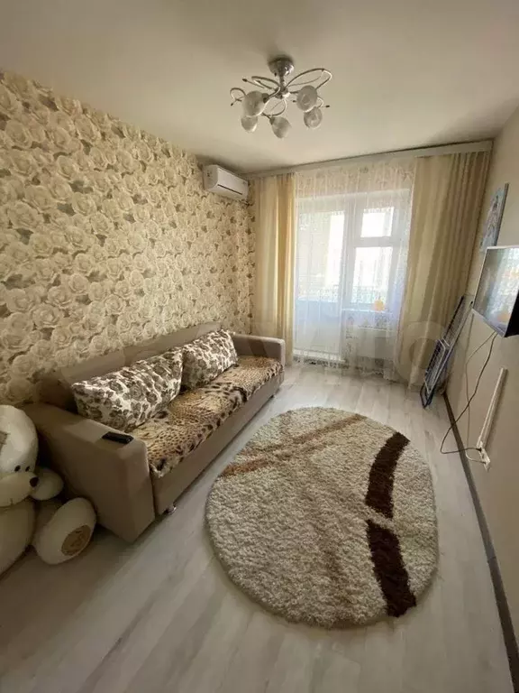1-к. квартира, 42 м, 4/10 эт. - Фото 1
