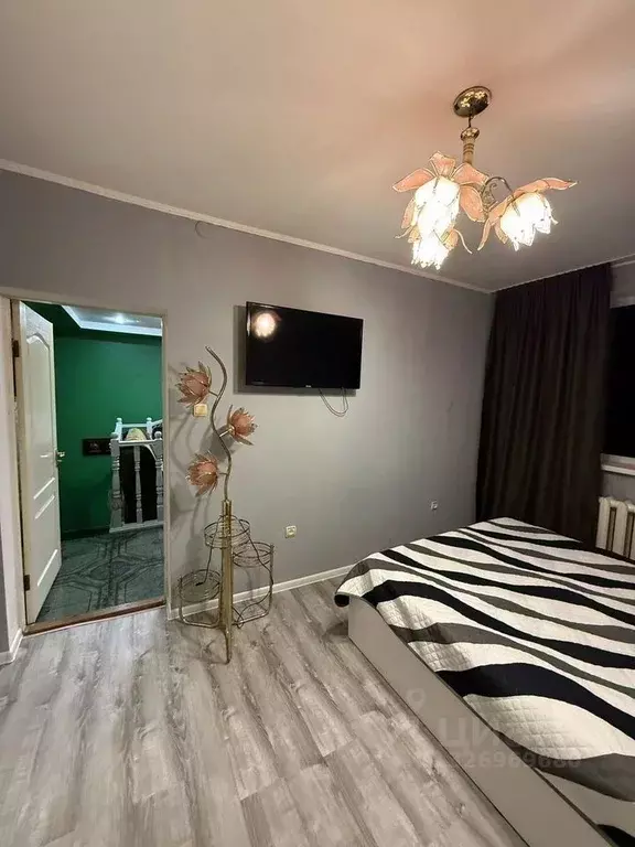 Дом в Крым, Симферополь ул. Школьная (100 м) - Фото 2