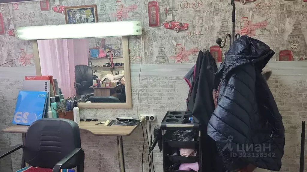 Помещение свободного назначения в Красноярский край, Назаровский ... - Фото 1