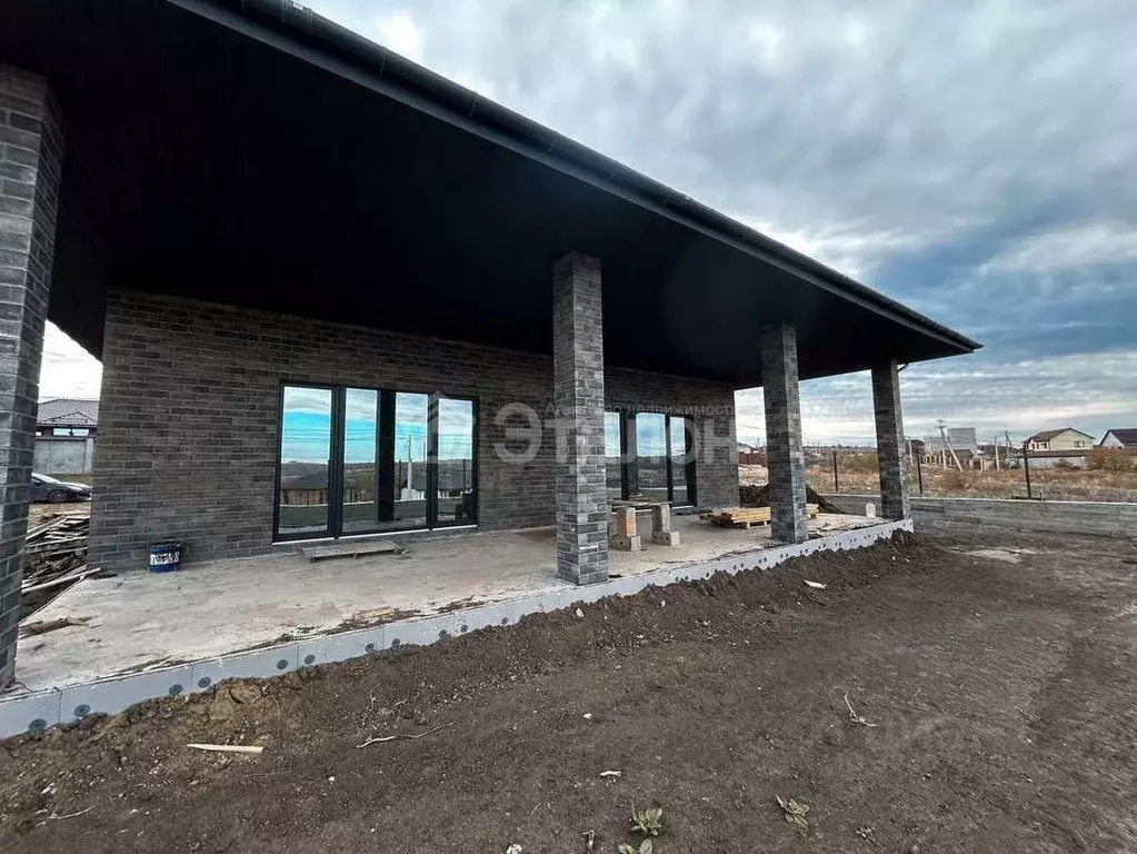 Дом в Волгоградская область, Волгоград пос. Участок ВПЭЛС, ул. ... - Фото 1