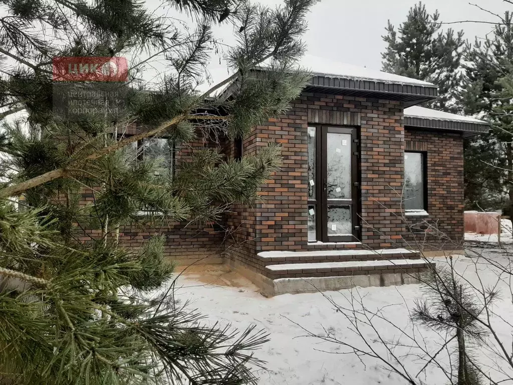 Дом в Рязанская область, Рязанский район, Дубровическое с/пос, с. ... - Фото 1