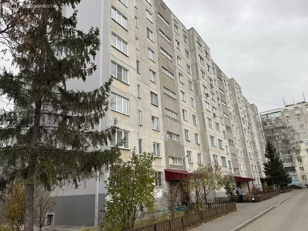 3-комнатная квартира: Курган, жилой район Заозёрный, 2-й микрорайон, 1 ... - Фото 1