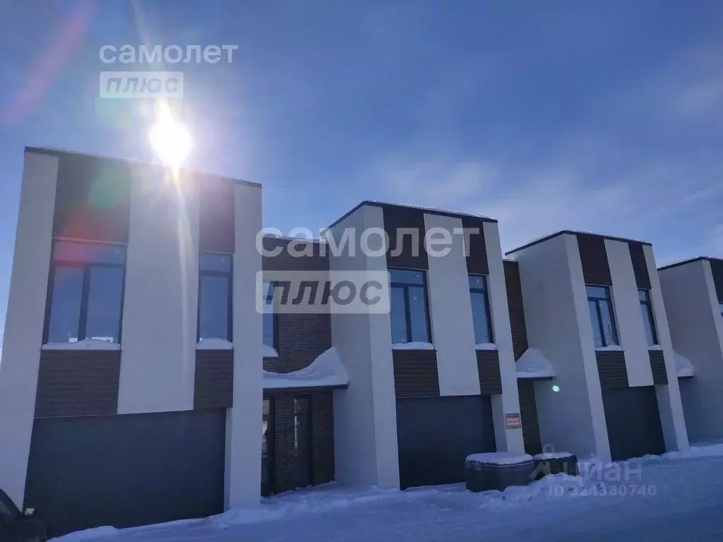 Таунхаус в Челябинская область, Магнитогорск пер. Нежный (152 м) - Фото 1