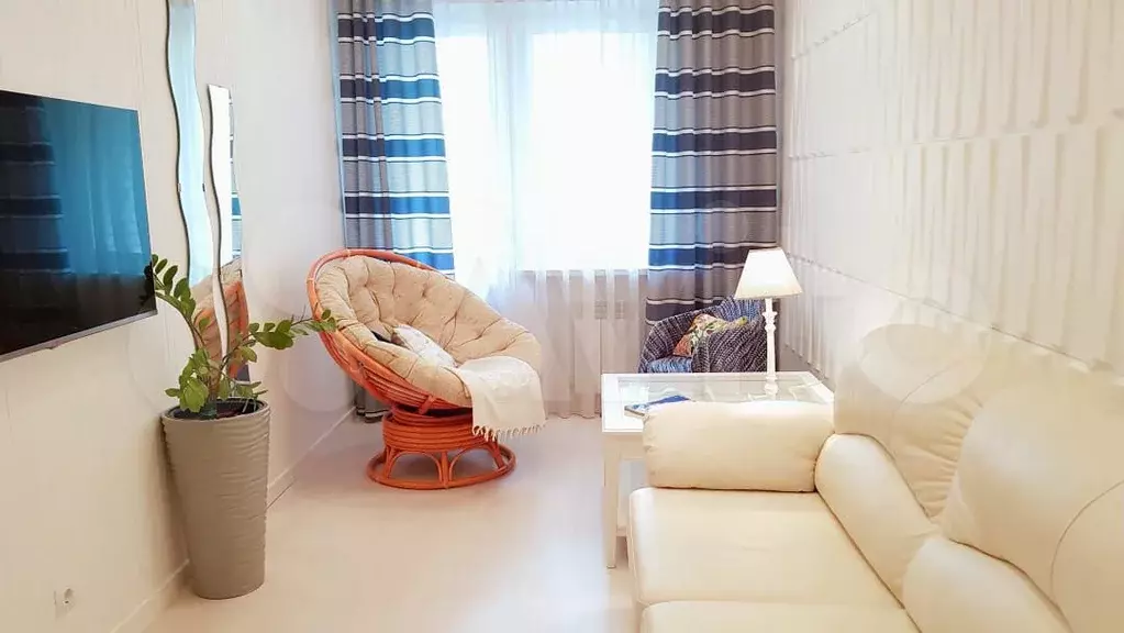 2-к. квартира, 60 м, 2/9 эт. - Фото 0
