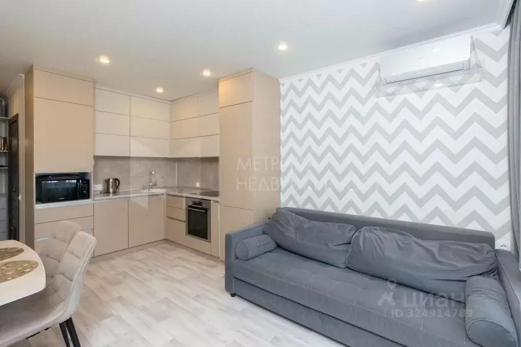 2-к кв. Тюменская область, Тюмень ул. Василия Подшибякина, 12 (62.1 м) - Фото 1