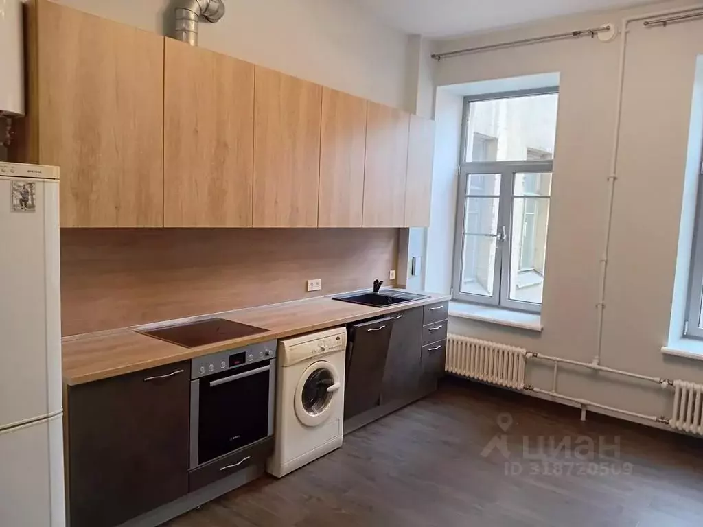 3-к кв. Санкт-Петербург ул. Декабристов, 62-64 (70.0 м) - Фото 0