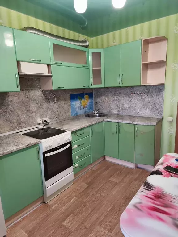 1-к. квартира, 32 м, 9/10 эт. - Фото 0