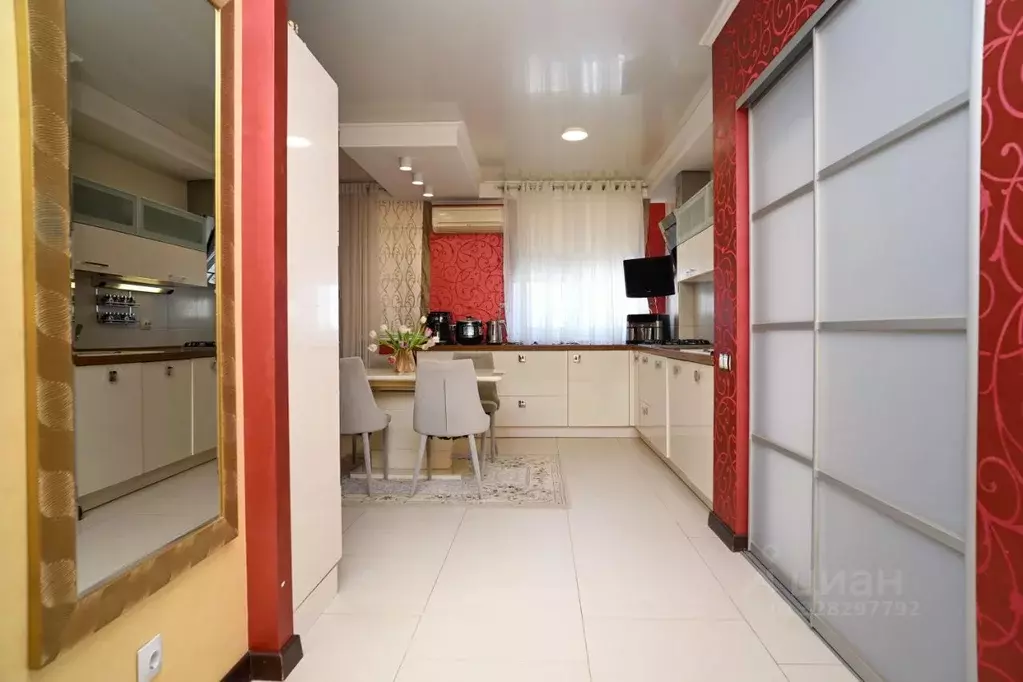 5-к кв. Татарстан, Казань ул. Сибгата Хакима, 3 (154.0 м) - Фото 2