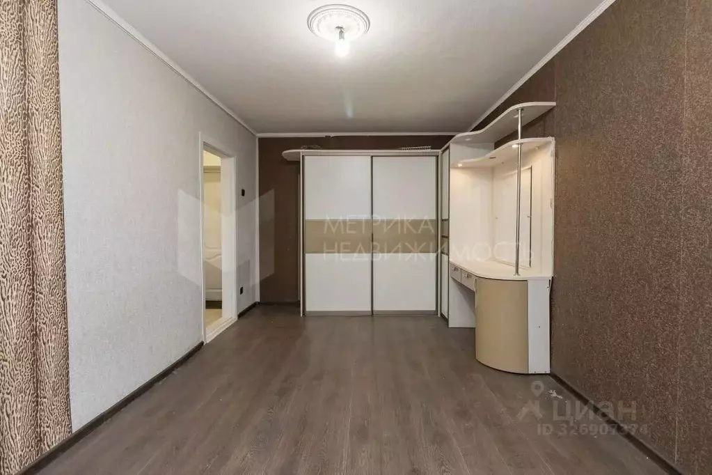 1-к кв. Тюменская область, Тюмень ул. Республики, 246 (35.0 м) - Фото 1