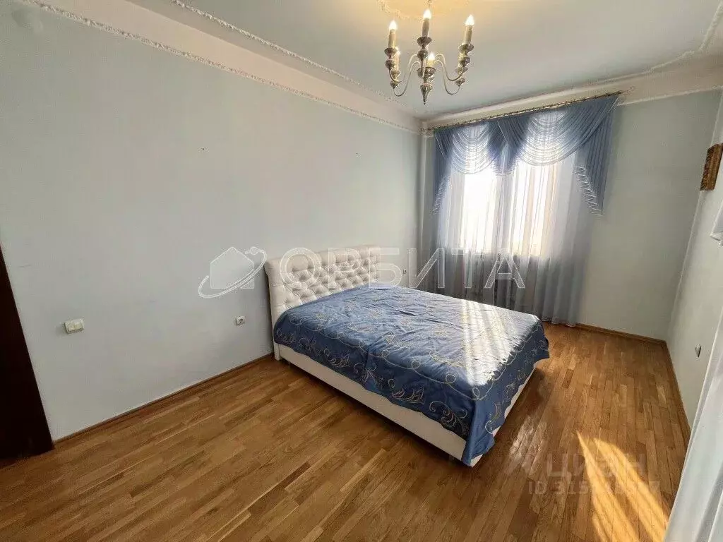 3-к кв. Тюменская область, Тюмень ул. Республики, 171к2 (140.0 м) - Фото 0