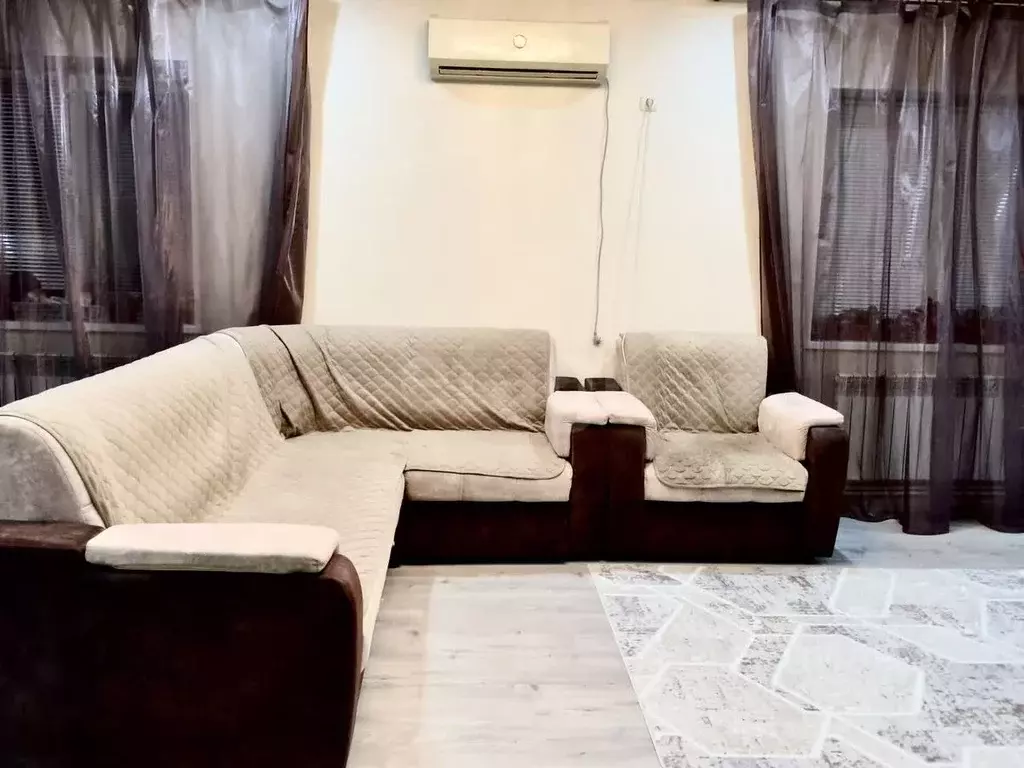 Дом в Астраханская область, Астрахань ул. Космонавта Комарова, 118 ... - Фото 1