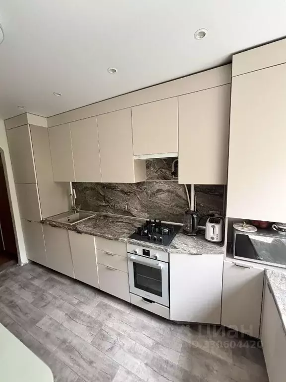 3-к кв. Челябинская область, Челябинск ул. Косарева, 22 (59.5 м) - Фото 1