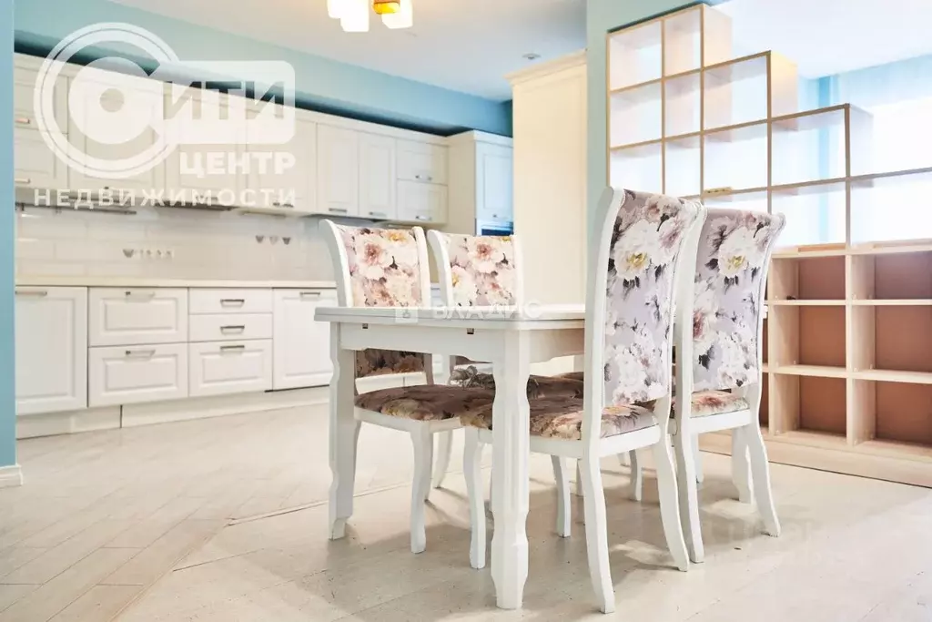 3-к кв. Воронежская область, Воронеж ул. Ворошилова, 1В (93.1 м) - Фото 1