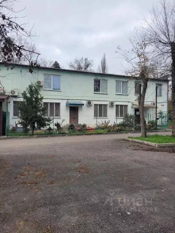 Торговая площадь в Крым, Керчь ул. Казакова, 37 (100 м) - Фото 1