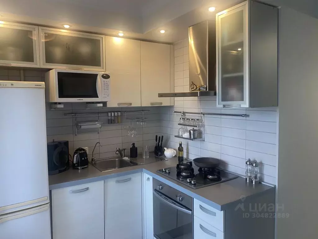 3-к кв. Волгоградская область, Волгоград ул. Рокоссовского, 24 (57.7 ... - Фото 1