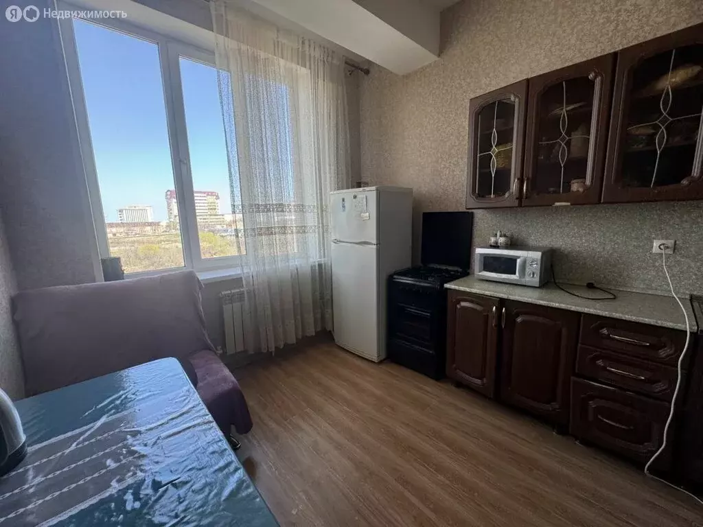 3-комнатная квартира: Махачкала, улица Вузовское Озеро, 17 (85 м) - Фото 2