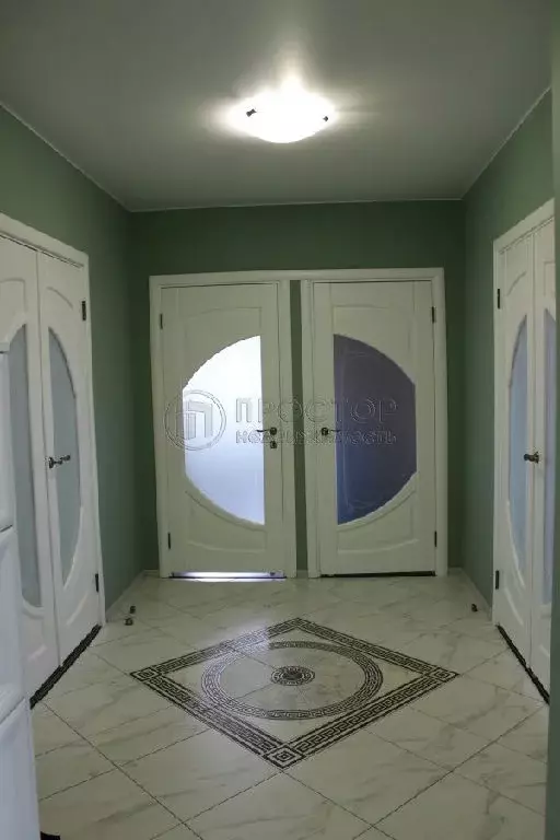 Продается 4-комнатная квартира - Фото 1
