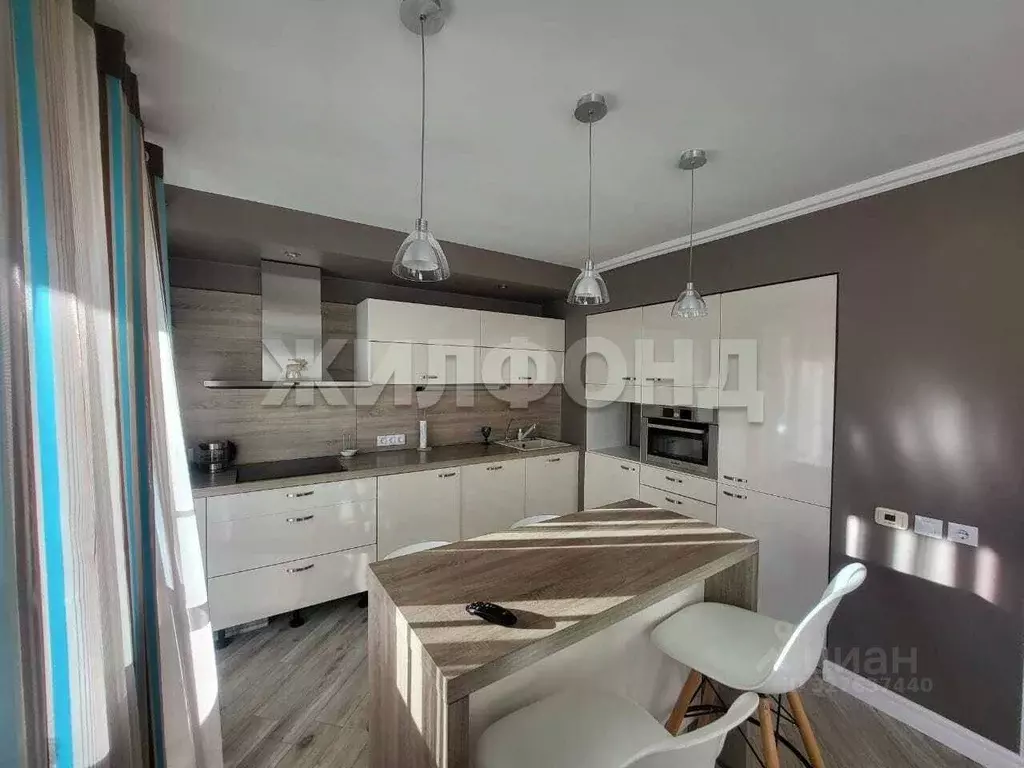 3-к кв. Ханты-Мансийский АО, Когалым Северная ул., 3 (70.0 м) - Фото 1