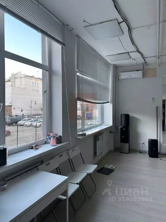 Офис в Свердловская область, Екатеринбург ул. 8 Марта, 12А (65 м) - Фото 1