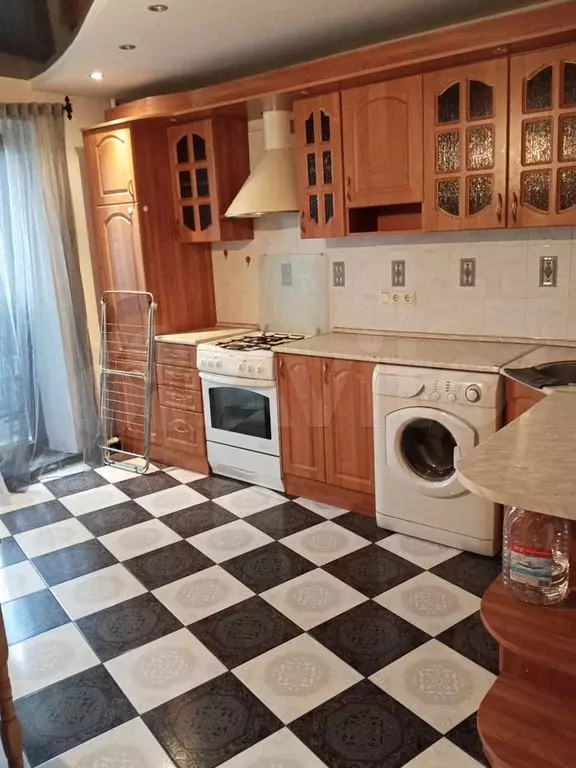 2-к. квартира, 70 м, 7/9 эт. - Фото 0