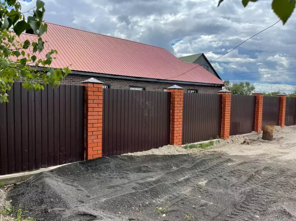 Дом в Амурская область, Благовещенск Школьная ул., 42 (184 м) - Фото 1