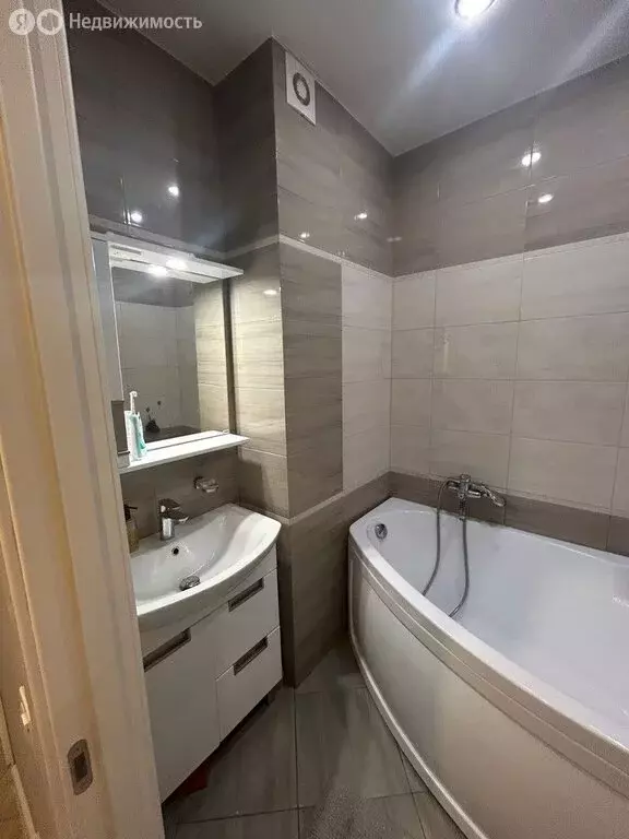 5-комнатная квартира: Лобня, улица Жирохова, 5 (120 м) - Фото 1