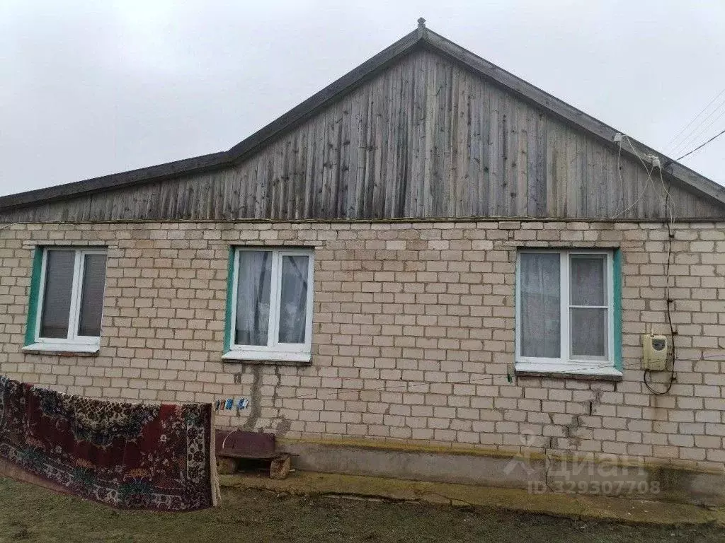 Дом в Калмыкия, Яшкульский район, пос. Элвг Советская ул., 10 (95 м) - Фото 1