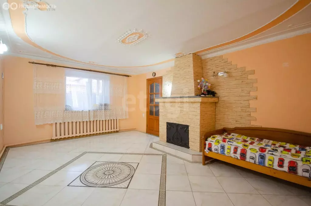 Дом в Ялуторовск, улица Свободы (136 м) - Фото 2