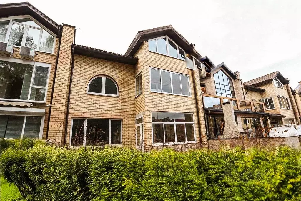 Таунхаус в Пермский край, Пермь Верхняя Курья мкр,  (309 м) - Фото 1