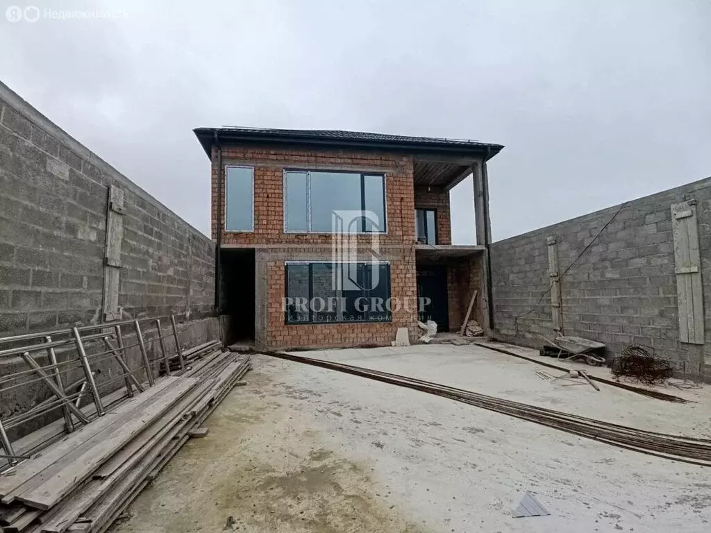 Дом в Махачкала, Газопроводная улица, 96 (300 м) - Фото 1