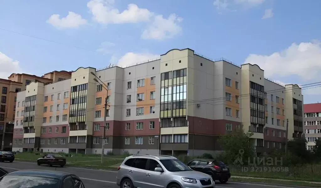 2-к кв. Псковская область, Псков Коммунальная ул., 15 (55.8 м) - Фото 0