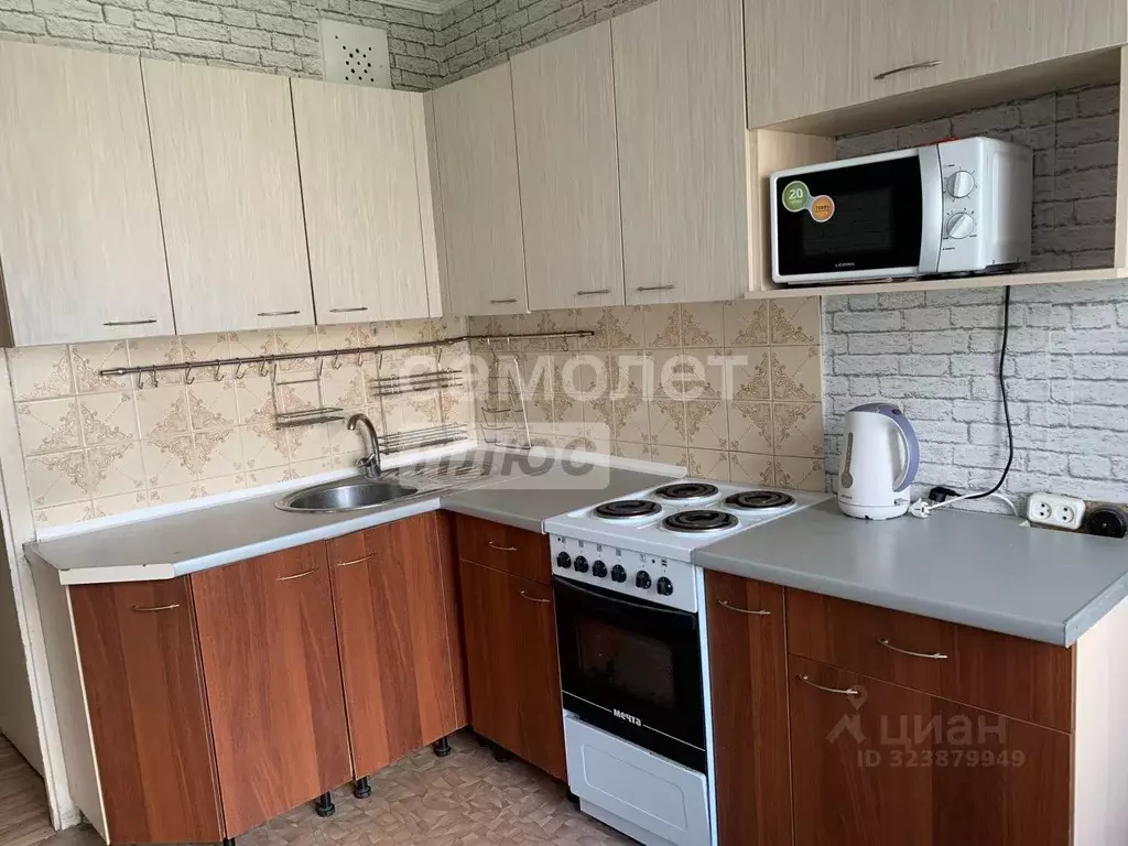 3-к кв. Челябинская область, Челябинск ул. Энгельса, 97а (65.4 м) - Фото 1