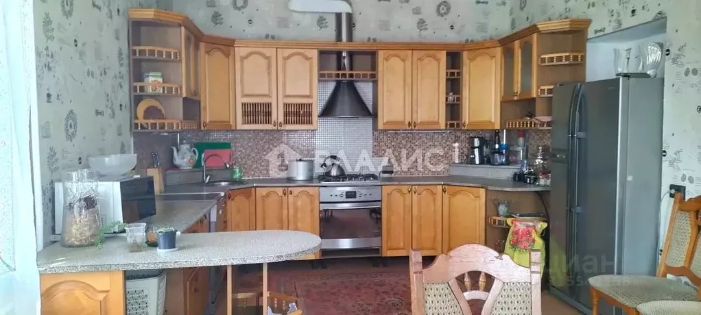 Дом в Алтайский край, Бийск ул. Николая Гоголя (217 м) - Фото 0