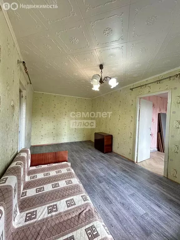 3-комнатная квартира: Астрахань, улица Савушкина, 49 (57.7 м) - Фото 1