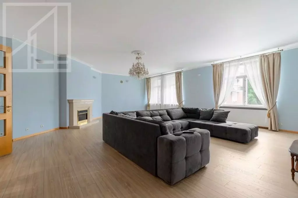 6-к кв. Москва Минская ул., 1А (300.0 м) - Фото 1