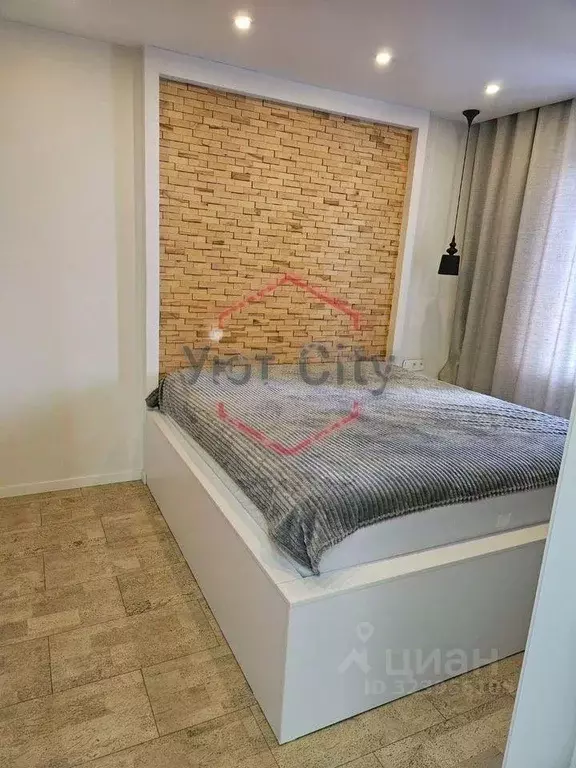 2-к кв. Красноярский край, Красноярск Взлетка мкр, ул. Батурина, 19 ... - Фото 1