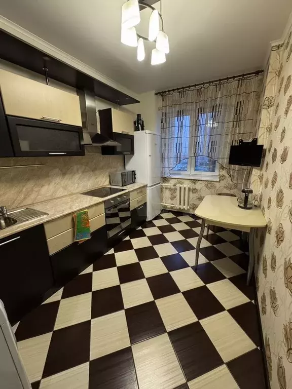 1-к. квартира, 38 м, 4/5 эт. - Фото 0