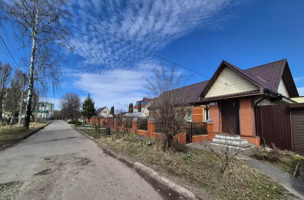 Дом в Брянская область, Брянск ул. Анри Барбюса (80 м) - Фото 1