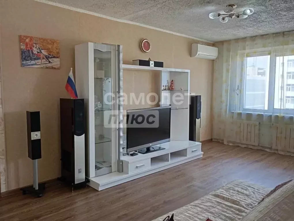 3-к кв. Приморский край, Владивосток ул. Надибаидзе, 17 (64.7 м) - Фото 0