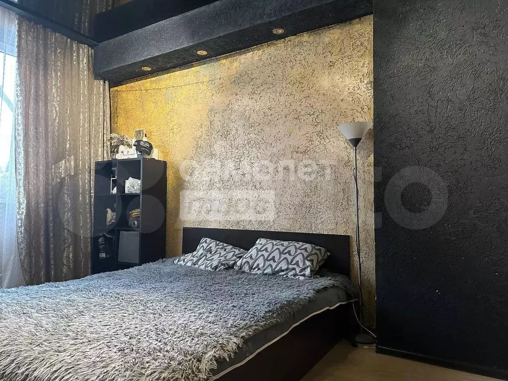 Комната 16,9 м в 5-к., 1/4 эт. - Фото 1