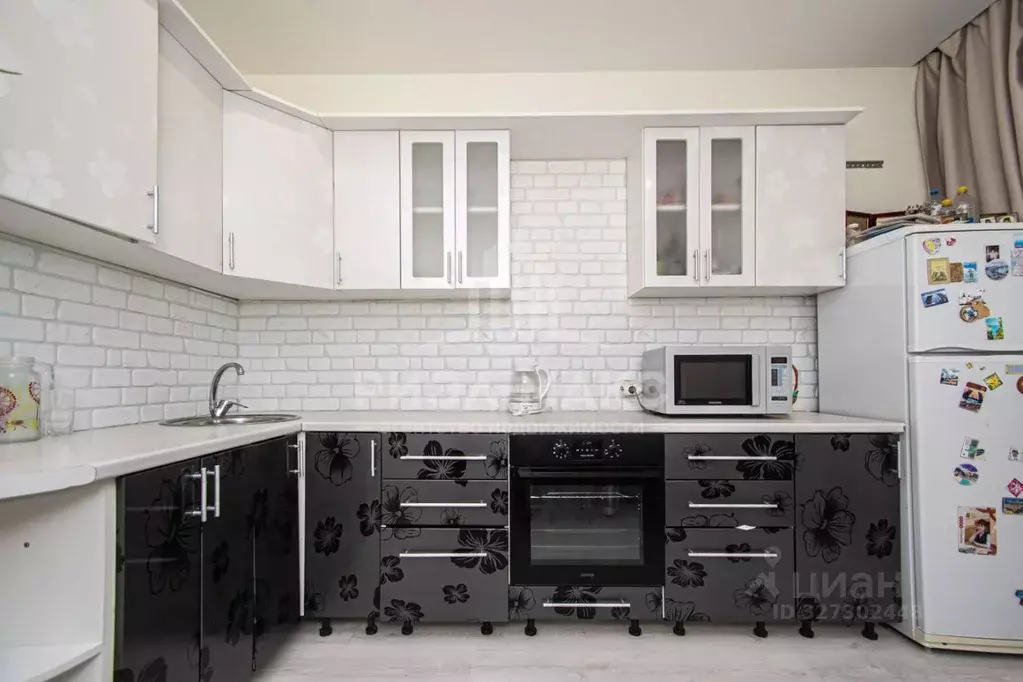 1-к кв. Брянская область, Брянск ул. Горбатова, 10 (48.0 м) - Фото 2