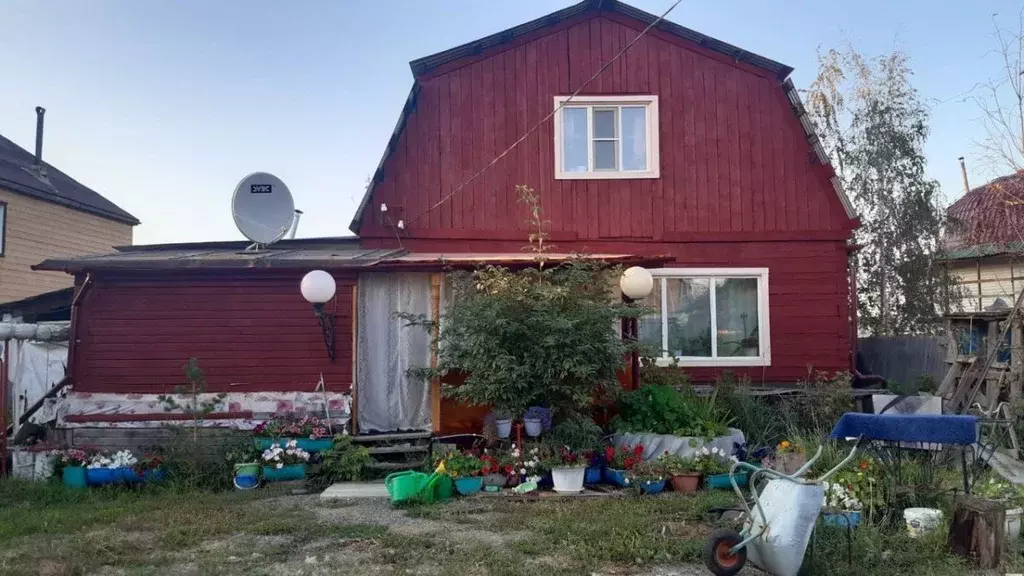 Дом в Саха (Якутия), Якутск ул. Чусовского (122 м) - Фото 1