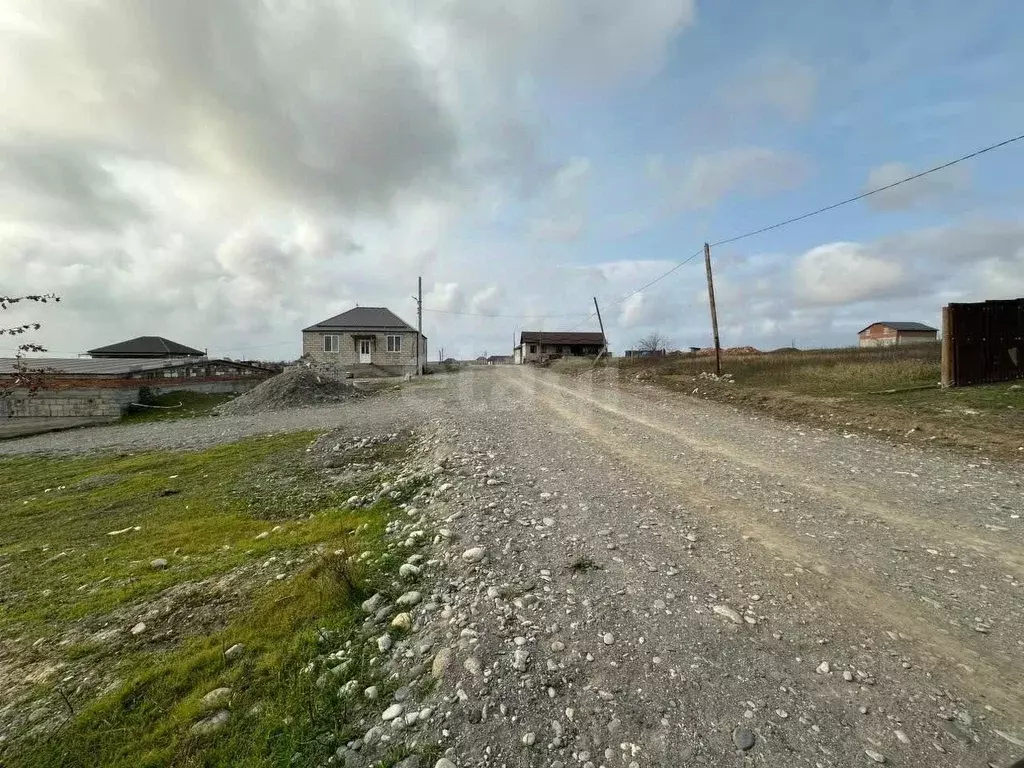 Участок в Ингушетия, Назрань ул. Ореховая (6.0 сот.) - Фото 1