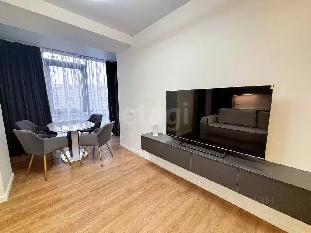 2-к кв. Красноярский край, Красноярск ул. Авиаторов, 30 (58.0 м) - Фото 2