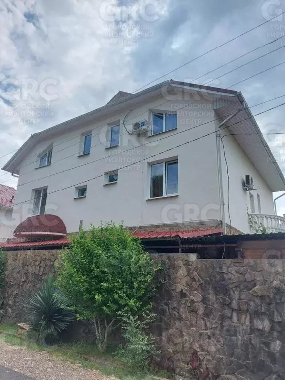 Дом в Краснодарский край, Сочи Магнитогорская ул., 12А (313 м) - Фото 0